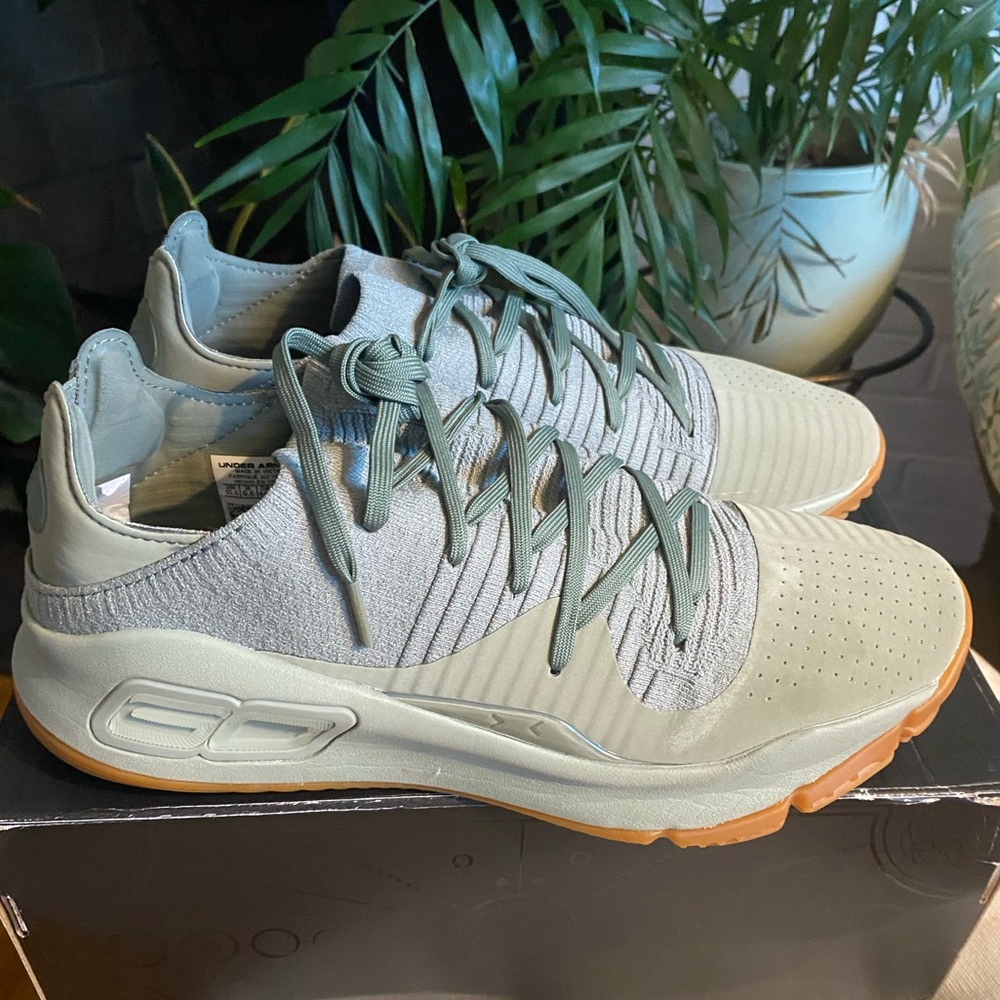 UA Curry 4 low basketball shoes
